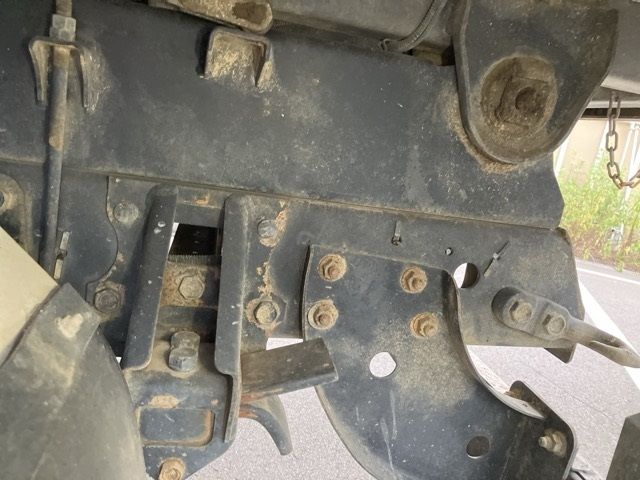 2013 Isuzu Forward dump auction photo 13