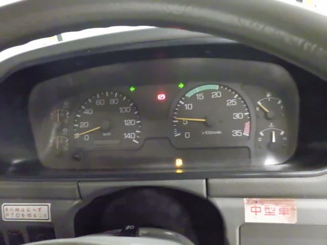 2000 Mitsubishi Fuso Fighter With crane auction photo 6