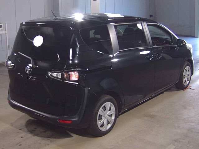 2021 Toyota Sienta X auction photo 5