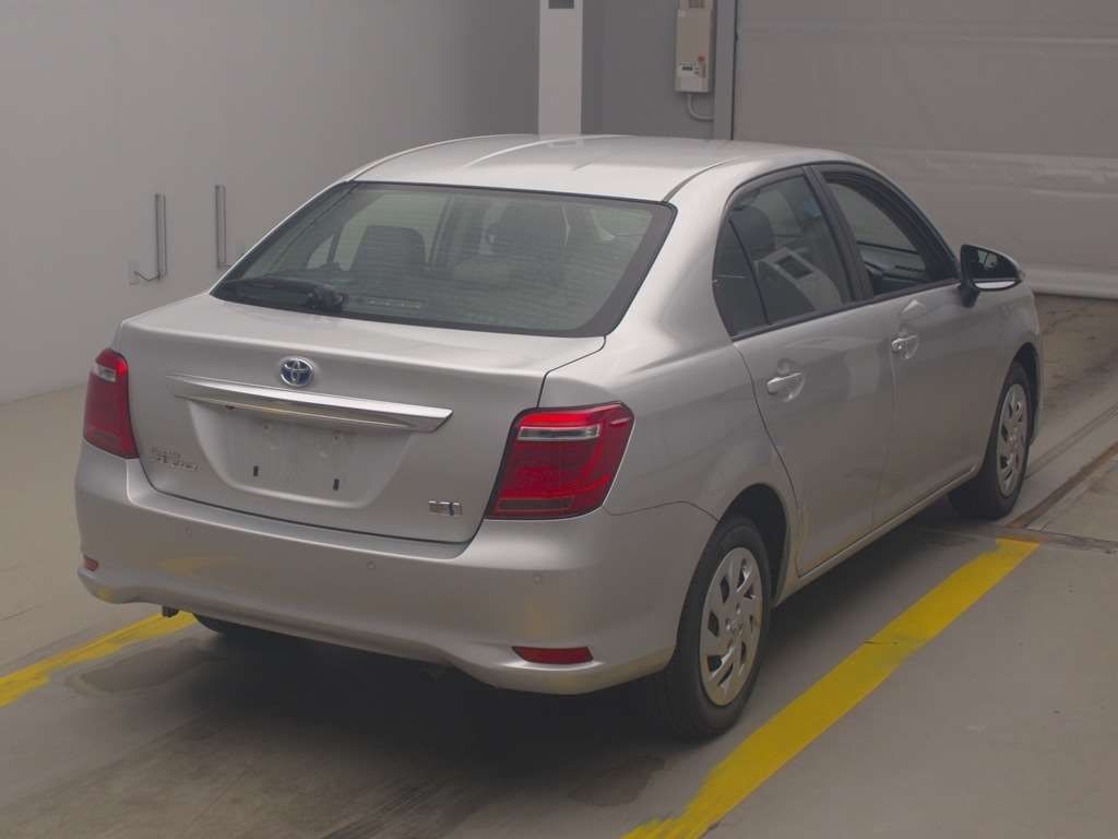 2021 Toyota Corolla Axio Hybrid EX auction photo 2
