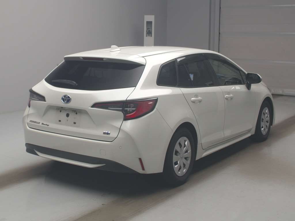 2021 Toyota Corolla Touring Hybrid G-X Plus auction photo 2