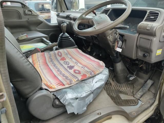 1996 Isuzu Elf auction photo 3