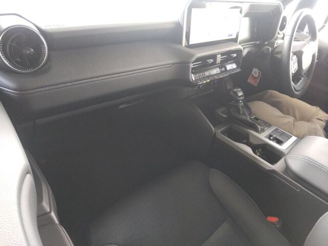 2024 Toyota Land Cruiser 250 VX 4WD auction photo 3