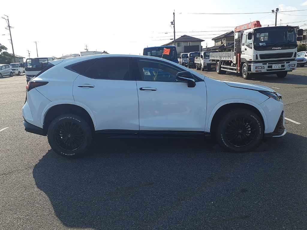 2025 Lexus NX NX350h F Sport 4WD auction photo 3