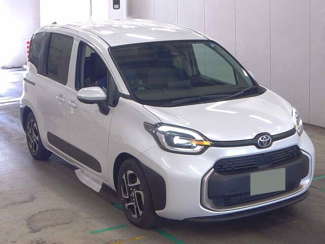 2026 Toyota Sienta ハイブリッドZ Japan auction vehicle