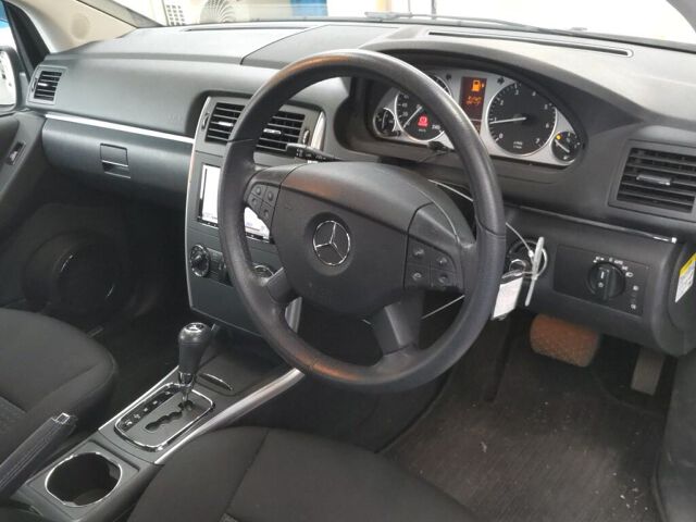 2011 Mercedes-Benz B-Class B180 auction photo 3