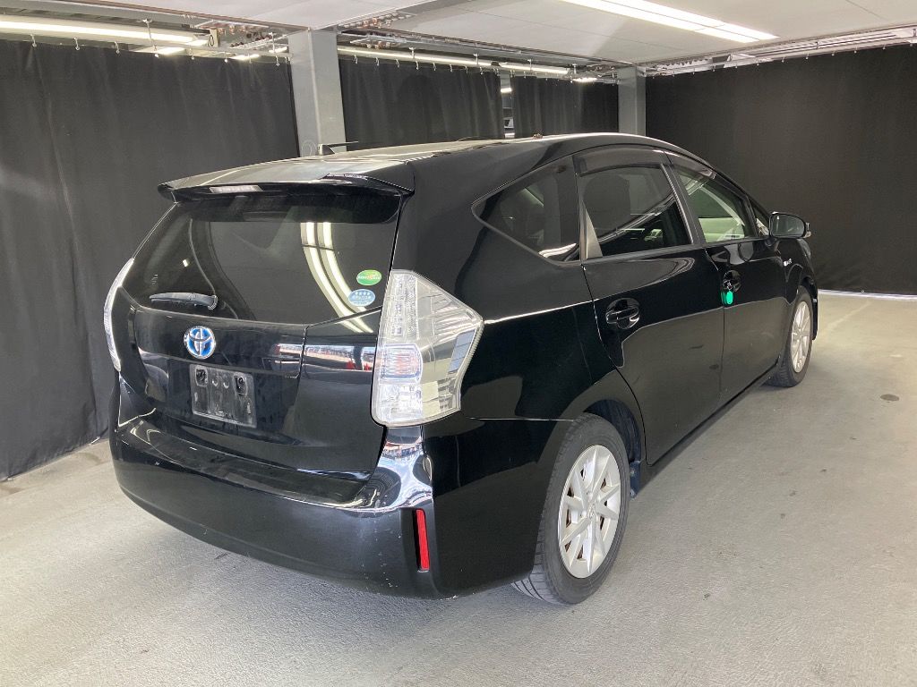 2012 Toyota Prius Alpha S auction photo 4