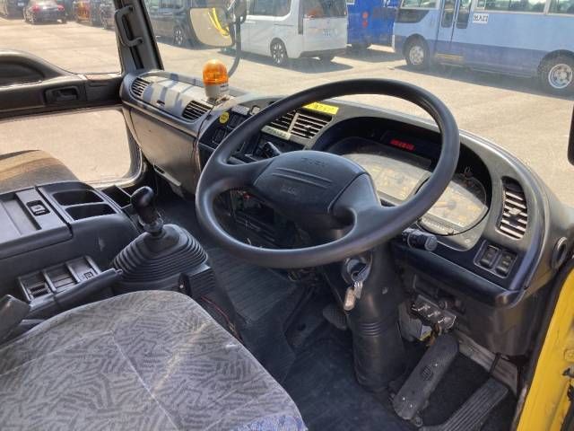 1999 Isuzu Forward クレーン付 auction photo 2