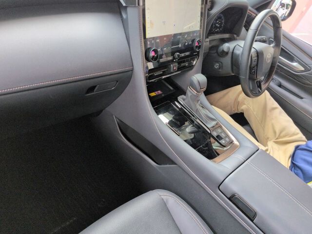 2024 Toyota Alphard Z 4WD auction photo 3