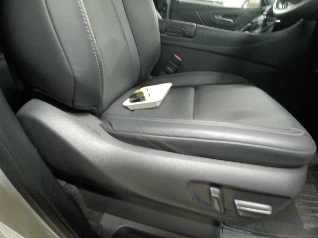 2023 Toyota Alphard Z auction photo 10