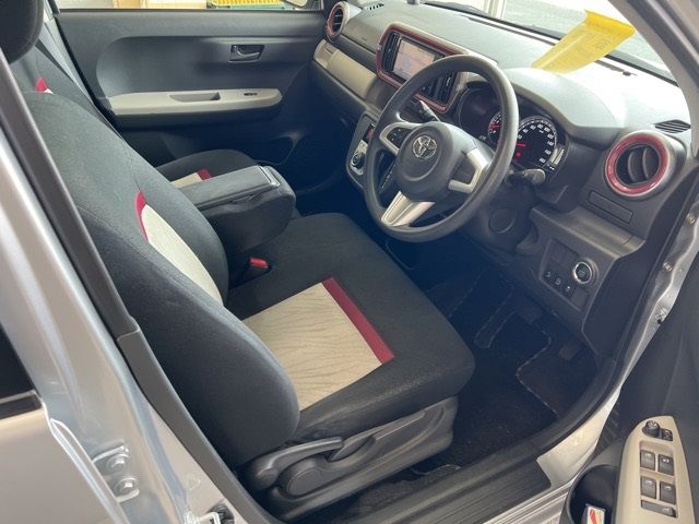 2016 Toyota Passo モーダ S auction photo 4