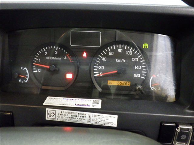 2008 Isuzu Elf Aerial work platform auction photo 6