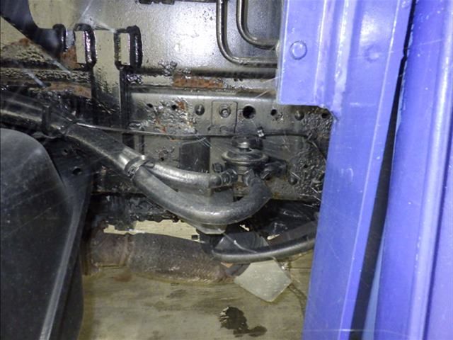 2008 Isuzu Elf Aerial work platform auction photo 4