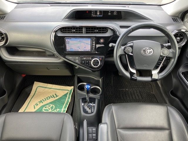 2018 Toyota Aqua G Soft Leather Selection auction photo 3