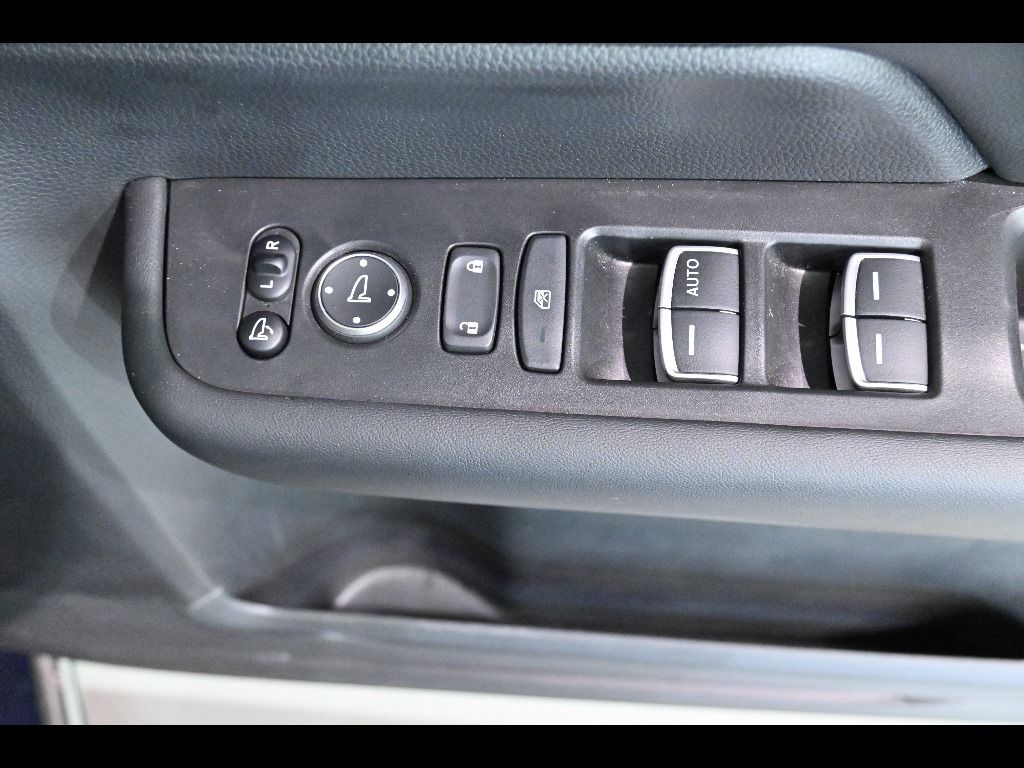 2022 Honda Stepwgn 4WD 7人 auction photo 12