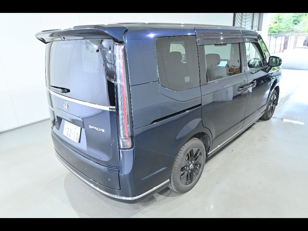 2022 Honda Stepwgn 4WD 7人 auction photo 2