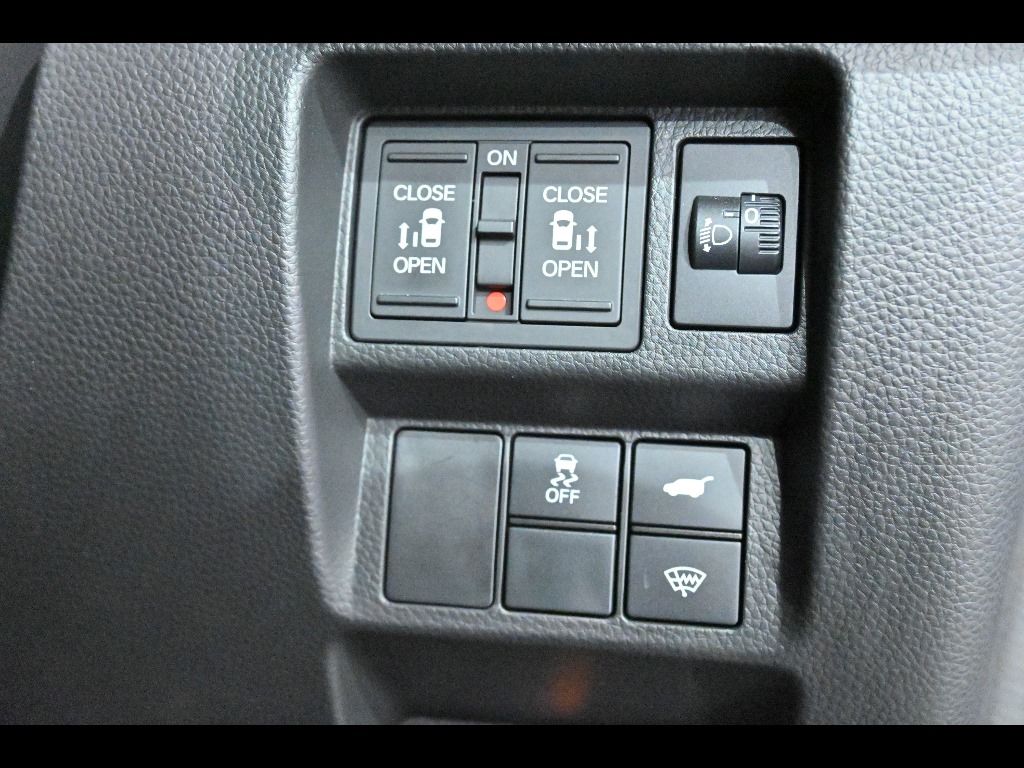 2022 Honda Stepwgn 4WD 7人 auction photo 11