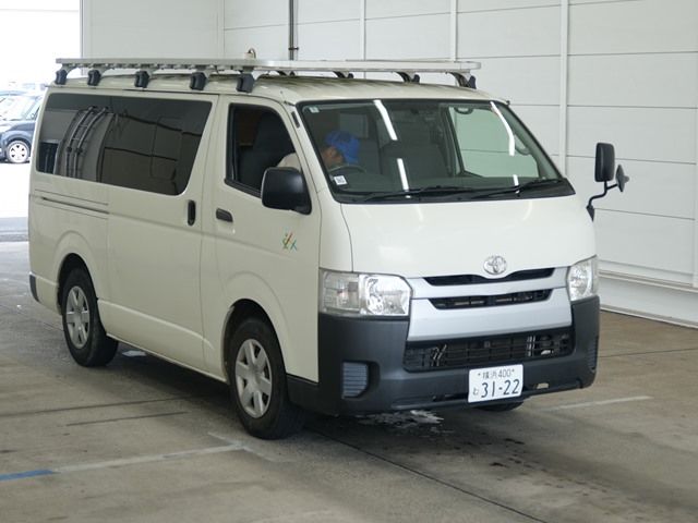 2016 Toyota Hiace Van DX Japan auction vehicle