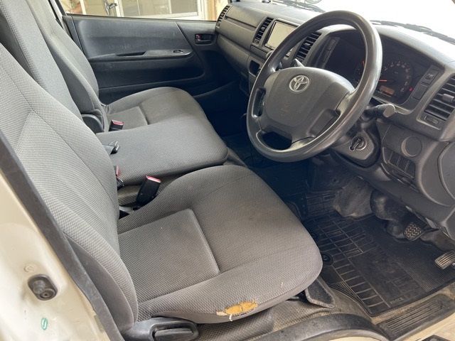 2016 Toyota Hiace Van DX auction photo 4
