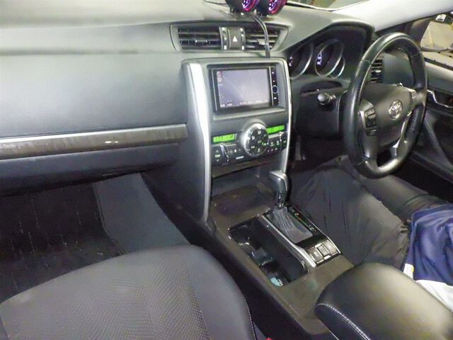 2014 Toyota Mark X 250G auction photo 3