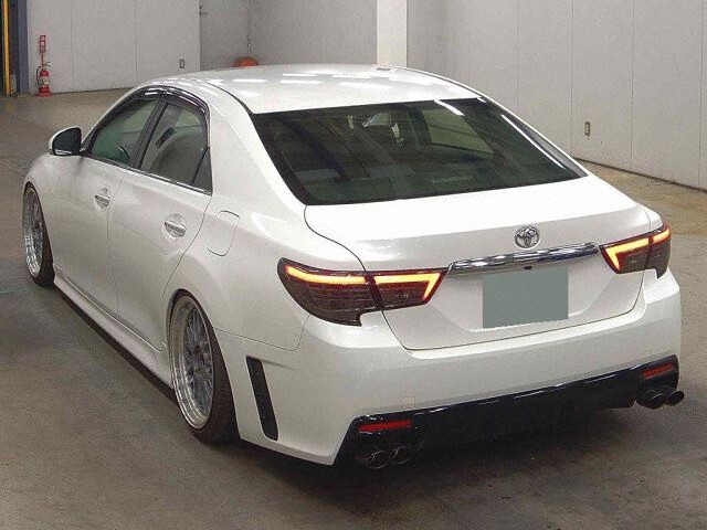 2014 Toyota Mark X 250G auction photo 2
