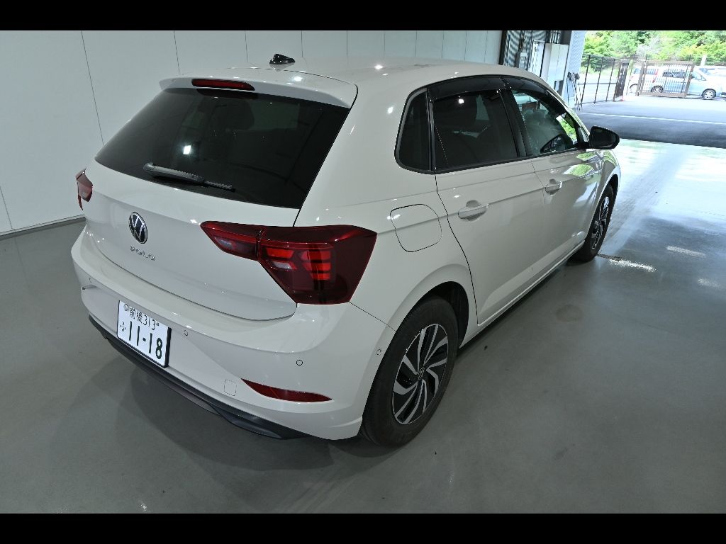 2022 Volkswagen ポロ 5HB TSIアクティブ auction photo 2