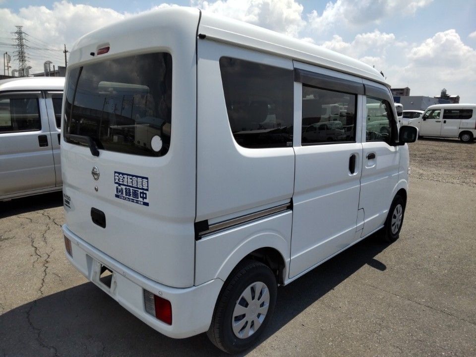 2022 Nissan NV100 Clipper auction photo 2