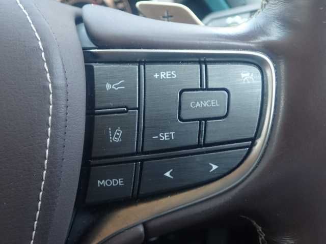 2017 Lexus LS 4WD LS500h version L auction photo 11