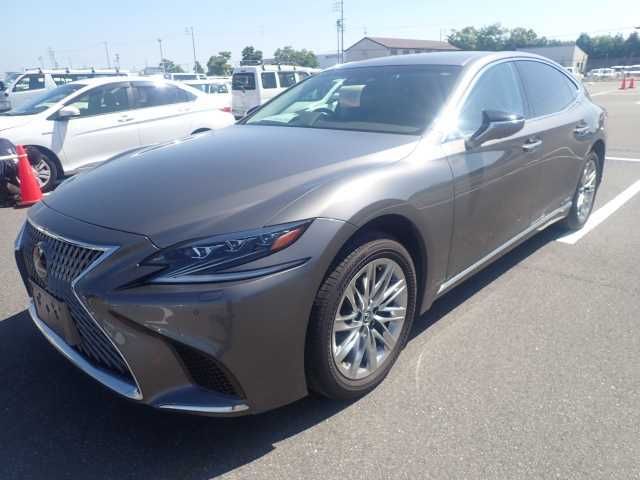 2017 Lexus LS 4WD LS500h version L Japan auction vehicle