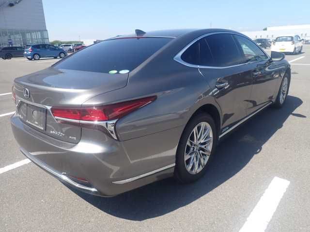 2017 Lexus LS 4WD LS500h version L auction photo 2