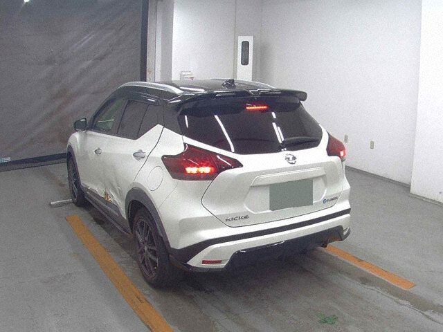 2021 Nissan Kicks XツートーンインテリアED auction photo 2