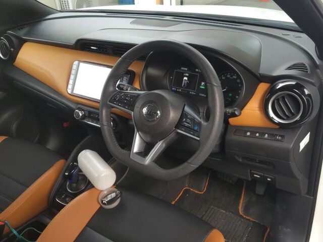 2021 Nissan Kicks XツートーンインテリアED auction photo 3