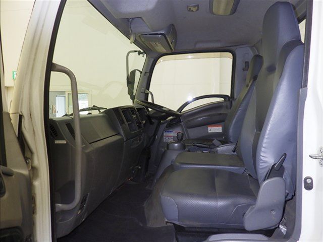 2016 Isuzu Forward クレーン付 auction photo 8
