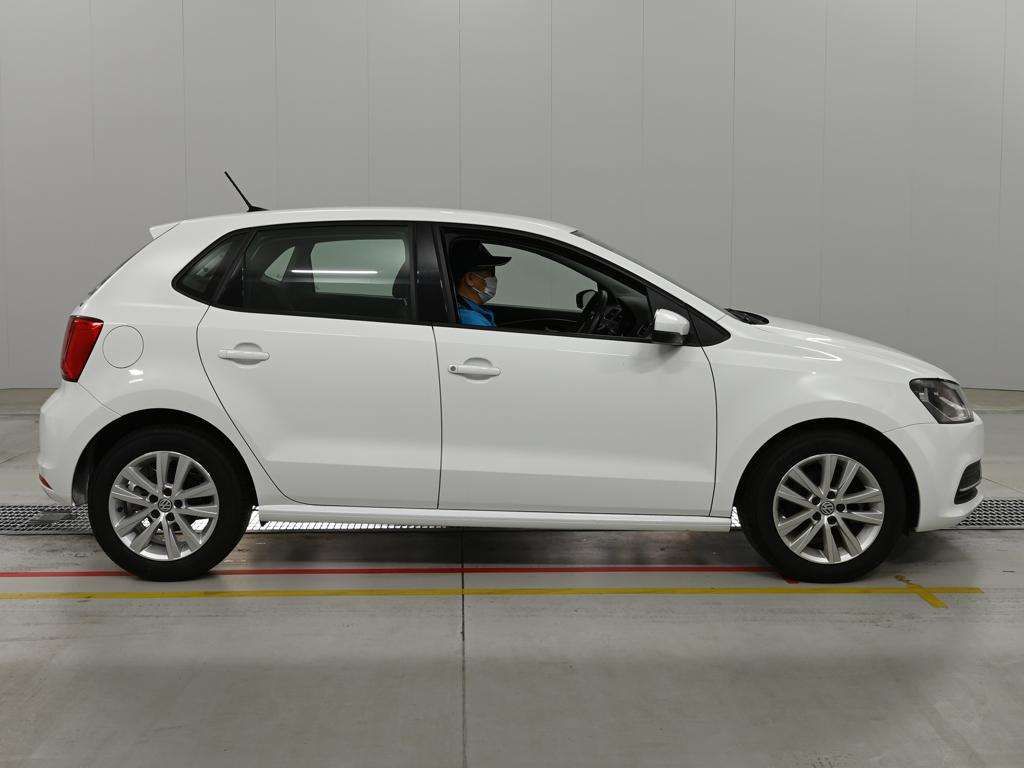 2016 Volkswagen VW ポロ プレミアムエディションナビパケ auction photo 3