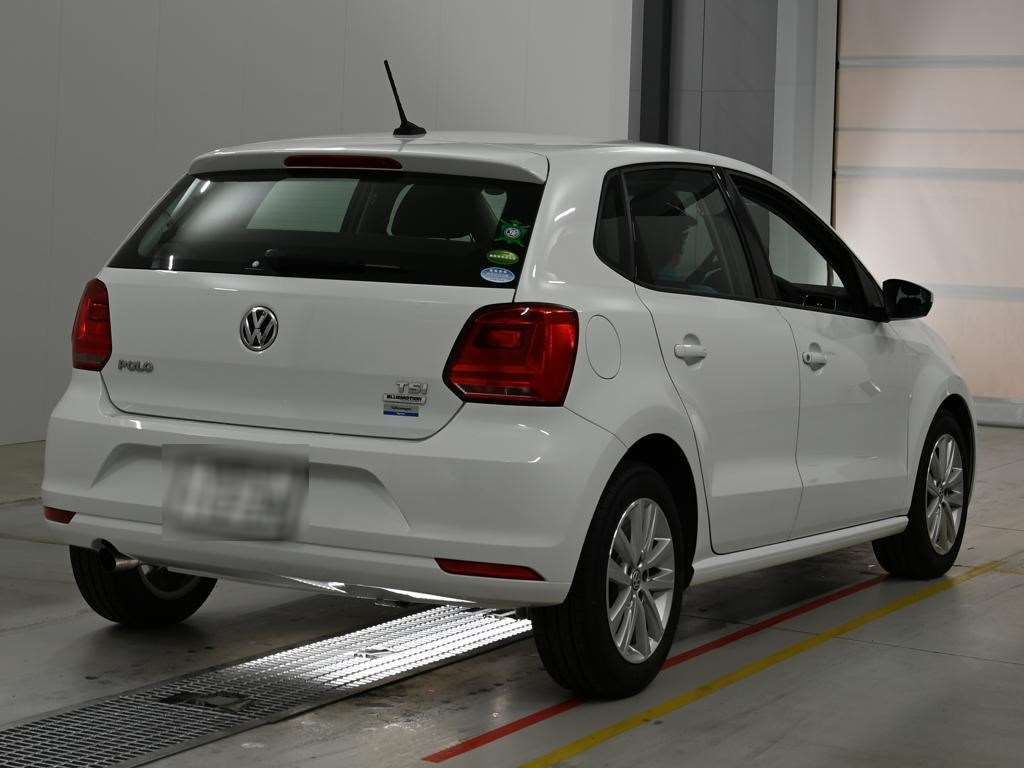 2016 Volkswagen VW ポロ プレミアムエディションナビパケ auction photo 2