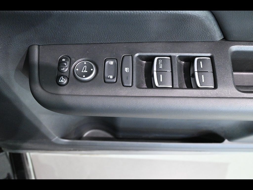 2022 Honda Stepwgn 4WD 8人 auction photo 12