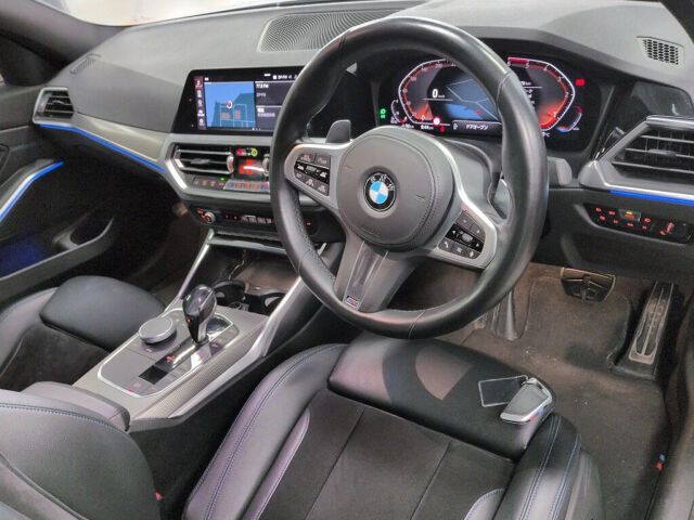 2019 BMW 3 Series 320DXDRIMスポツ 4WD auction photo 3