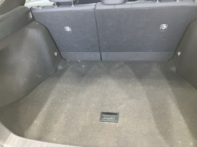 2018 Toyota Prius S セーフティプラス auction photo 12