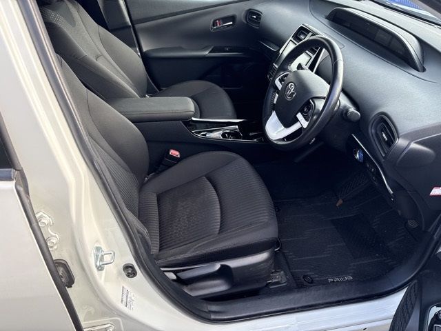 2018 Toyota Prius S セーフティプラス auction photo 8