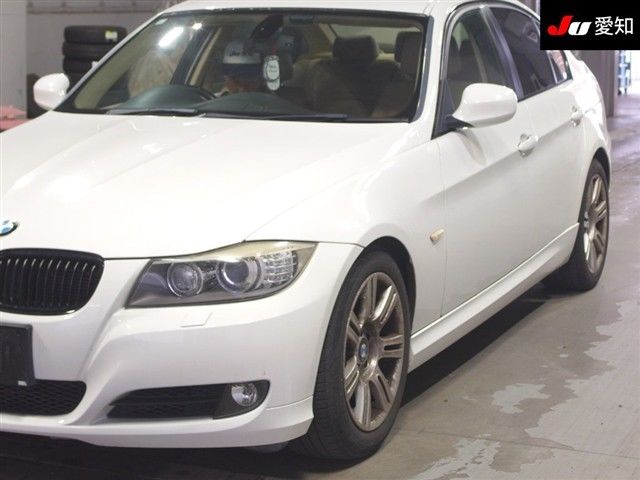 2011 BMW 3 Series 325i auction photo 7
