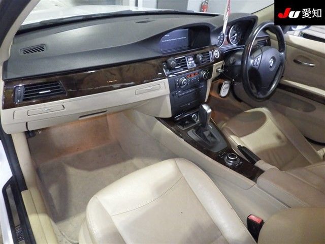 2011 BMW 3 Series 325i auction photo 3