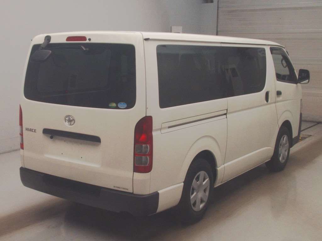 2019 Toyota Hiace ロングDX auction photo 2