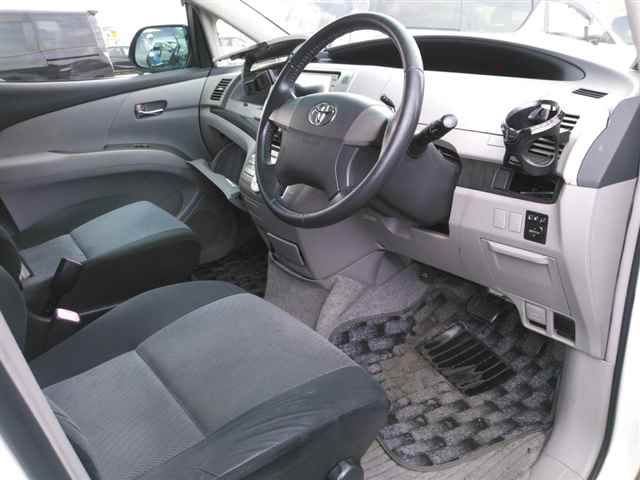2007 Toyota Estima Aeras auction photo 3