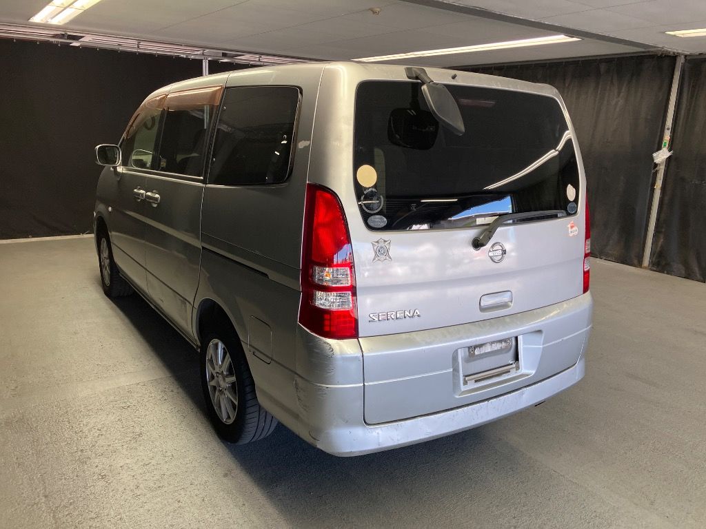 2004 Nissan Serena V-G auction photo 2