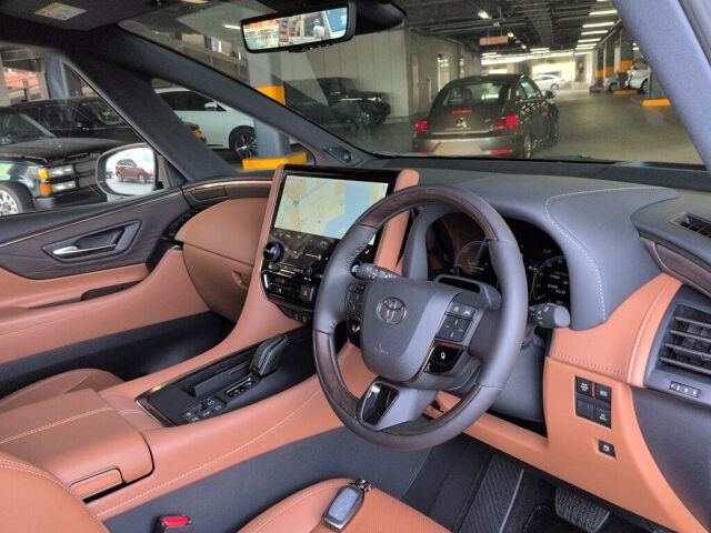 2026 Toyota Vellfire Z Premier auction photo 3