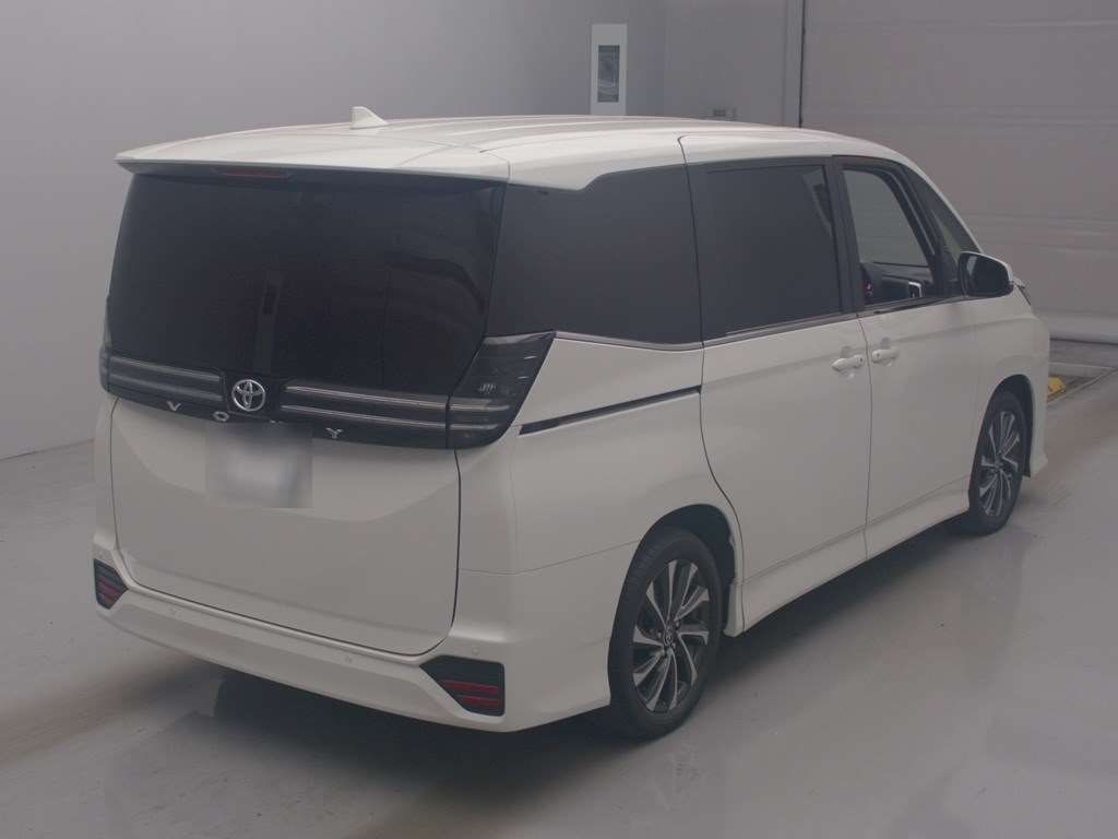 2022 Toyota Voxy S-Z auction photo 2