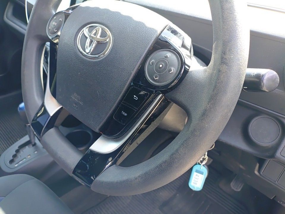2017 Toyota Aqua auction photo 30