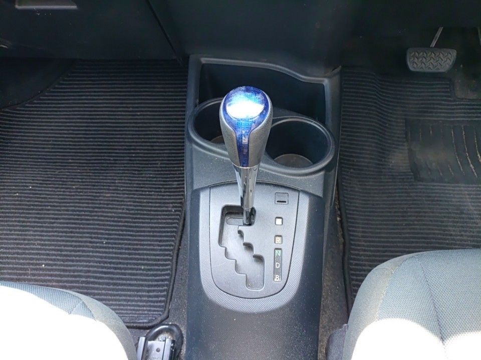 2017 Toyota Aqua auction photo 12