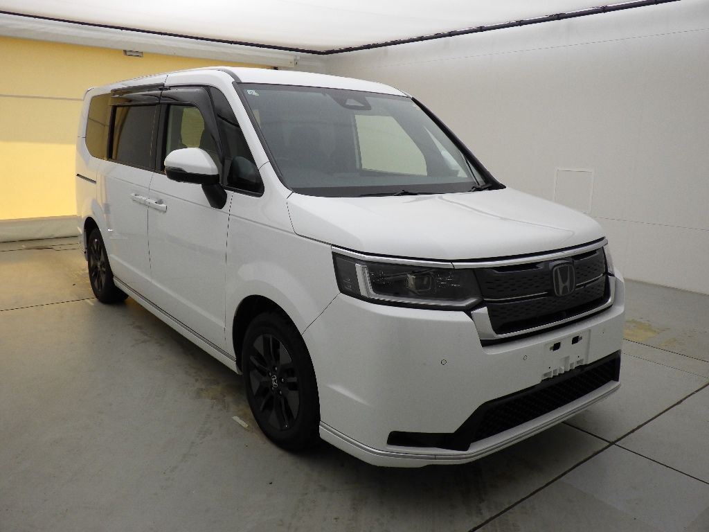 2023 Honda Stepwgn 4WD Premium Line Japan auction vehicle