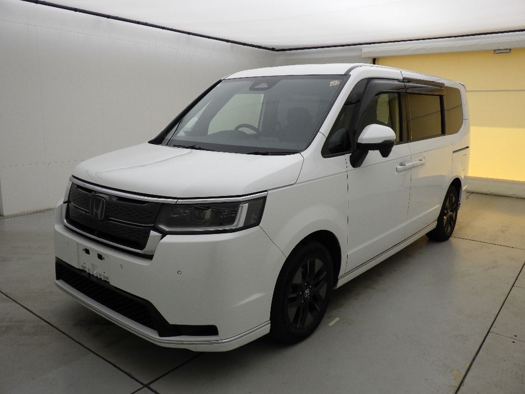 2023 Honda Stepwgn 4WD Premium Line auction photo 4